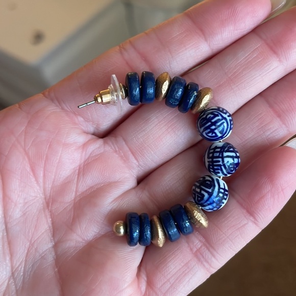 Canvas blue and white Hoop earrings - Picture 3 of 3